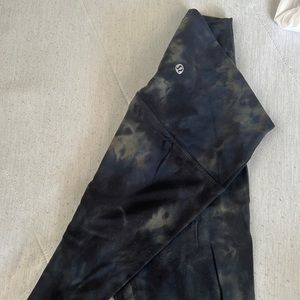 Lululemon align leggings.